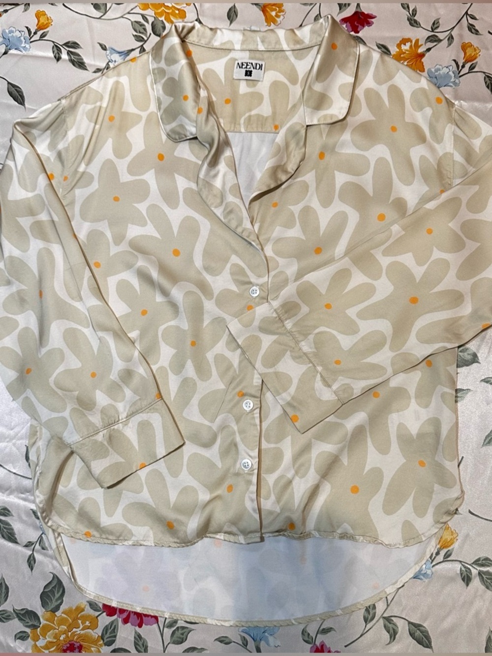 NEENDI ABSTRACT DAISY LONG PAJAMA SET SIZE SMALL - Picture 3 of 7